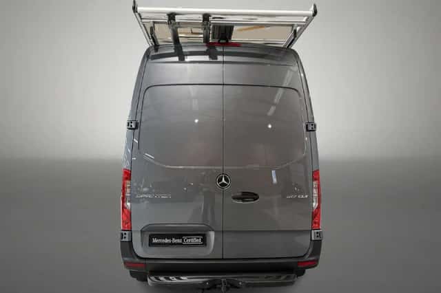 Mercedes-Benz Sprinter (2024) thumbnail 3