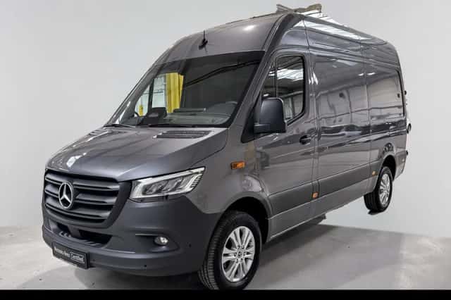 Mercedes-Benz Sprinter (2024) thumbnail 1