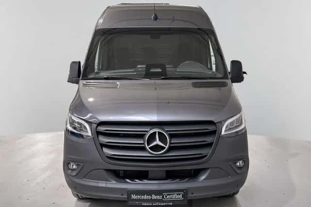 Mercedes-Benz Sprinter (2024) thumbnail 3