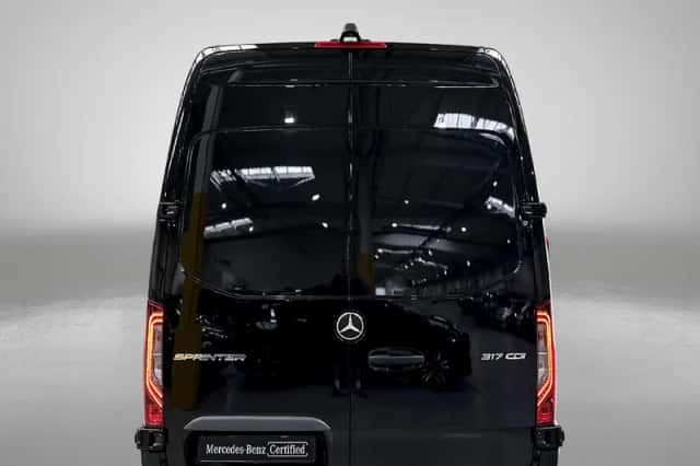 Mercedes-Benz Sprinter (2024) thumbnail 5
