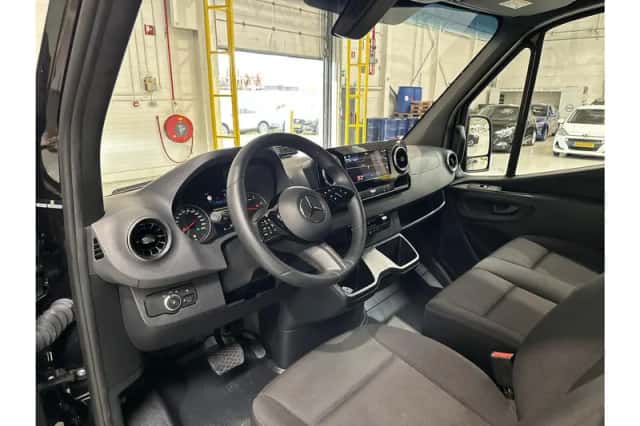 Mercedes-Benz Sprinter (2024) thumbnail 6