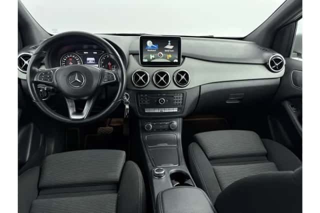 Mercedes-Benz B-Klasse (2016) thumbnail 3