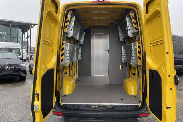 Mercedes-Benz Sprinter (2024) thumbnail 5