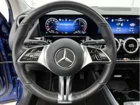 Mercedes-Benz GLA (2024) thumbnail 39