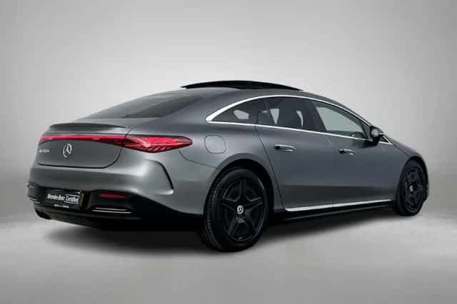 Mercedes-Benz EQS (2023) thumbnail 2