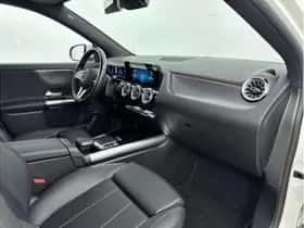 Mercedes-Benz EQA (2021) thumbnail 9