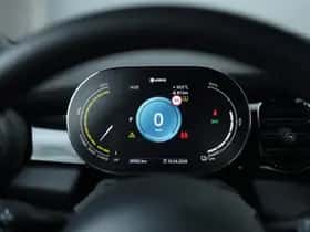 MINI Electric (2023) thumbnail 19