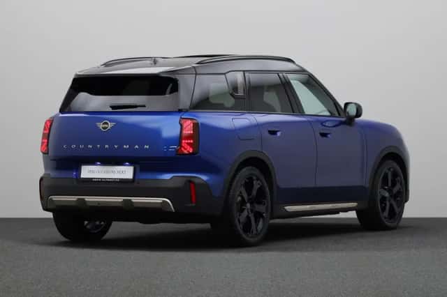 MINI Countryman (2025) thumbnail 2