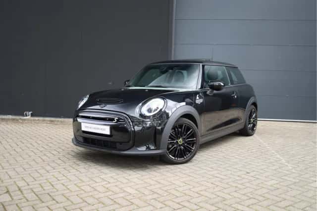 MINI Electric (2022) thumbnail 1