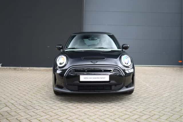 MINI Electric (2022) thumbnail 3