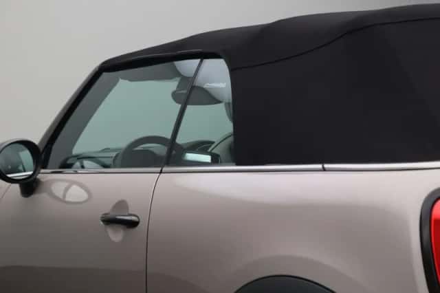 MINI Cooper (2023) thumbnail 4