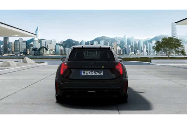 MINI Electric (2026) thumbnail 3