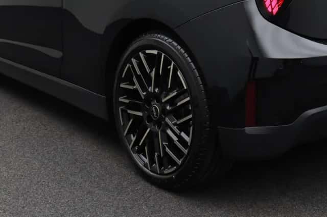 MINI Mini Electric (2025) thumbnail 3