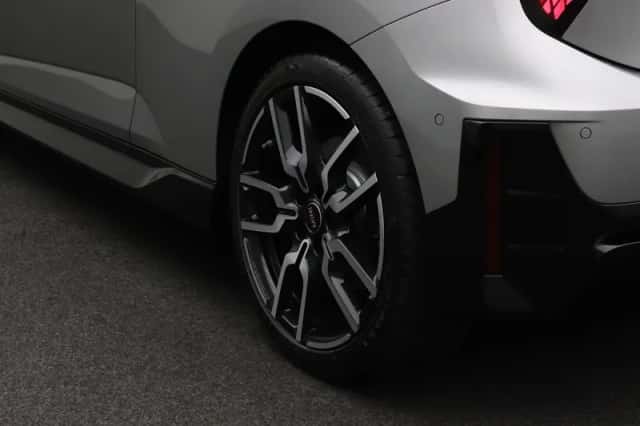 MINI Electric (2026) thumbnail 4