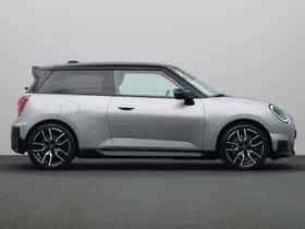 MINI Electric (2026) thumbnail 10