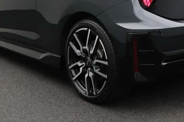 MINI Mini Electric (2025) thumbnail 5