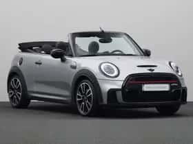 MINI Cooper S (2023) thumbnail 11