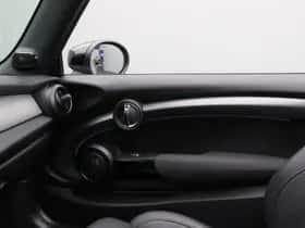 MINI Cooper S (2023) thumbnail 17