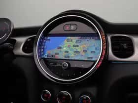 MINI Cooper S (2023) thumbnail 22