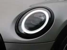 MINI Cooper S (2023) thumbnail 27
