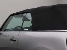 MINI Cooper S (2023) thumbnail 4
