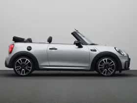 MINI Cooper S (2023) thumbnail 10