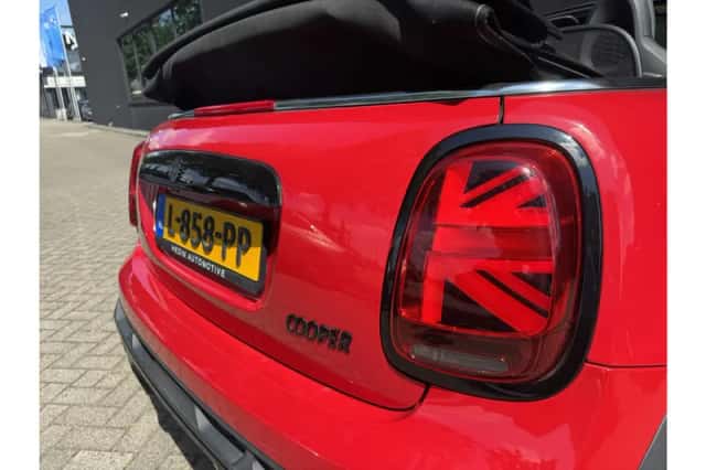 MINI Cooper (2021) thumbnail 6