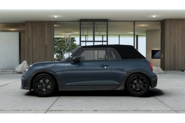 MINI Cabrio (2026) thumbnail 2