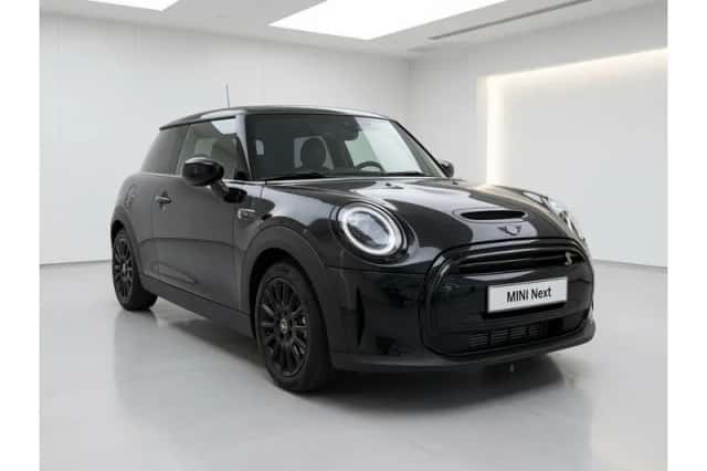 MINI Electric (2022) thumbnail 3
