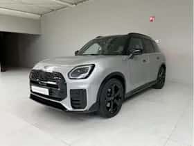 MINI Countryman (2025) thumbnail 2