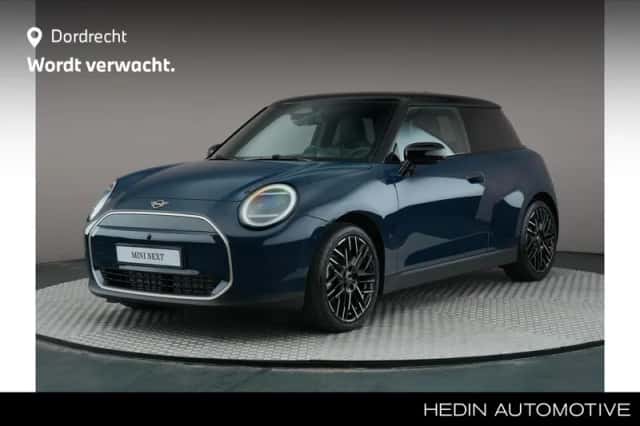 MINI Electric (2025) thumbnail 1