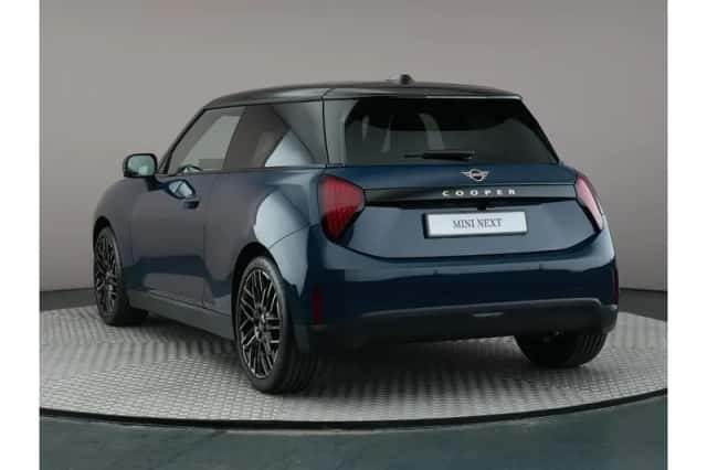 MINI Electric (2025) thumbnail 2