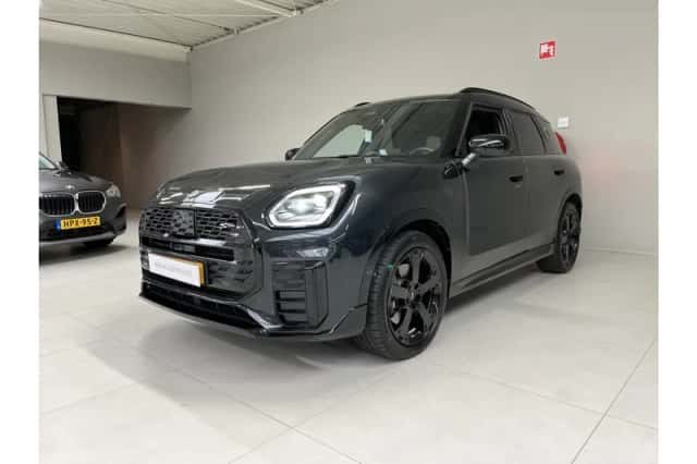 MINI Countryman (2025) thumbnail 3