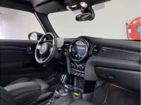 MINI Cooper (2022) thumbnail 15