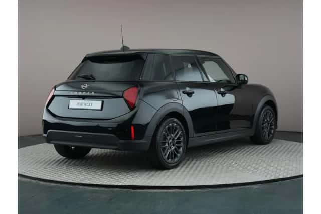 MINI 5-Deurs (2025) thumbnail 2