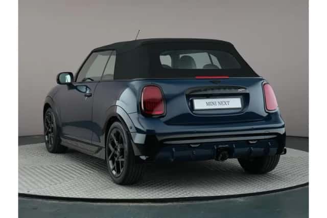 MINI Cooper (2025) thumbnail 2