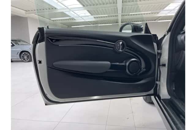 MINI Mini Electric (2022) thumbnail 5