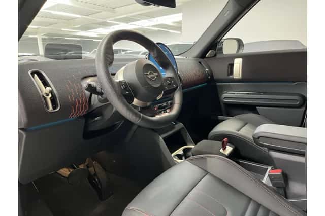 MINI Countryman (2025) thumbnail 4