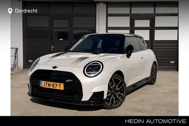MINI Electric (2026) thumbnail 1