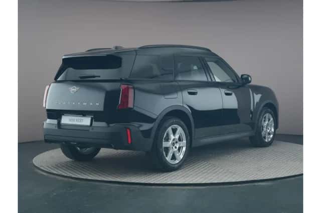 MINI Countryman (2025) thumbnail 2