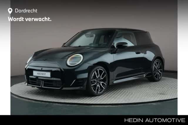 MINI Electric (2025) thumbnail 1