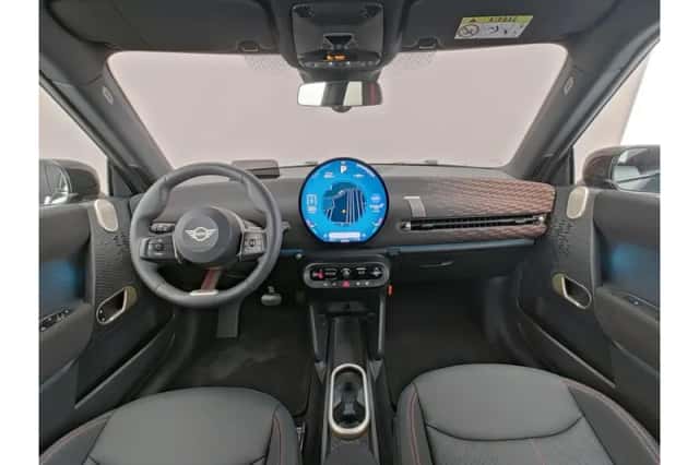 MINI Electric (2025) thumbnail 6