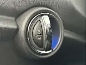 MINI Cooper (2018) thumbnail 16