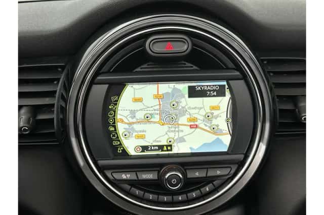 MINI Cooper (2018) thumbnail 19