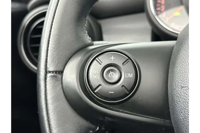 MINI Cooper (2018) thumbnail 20