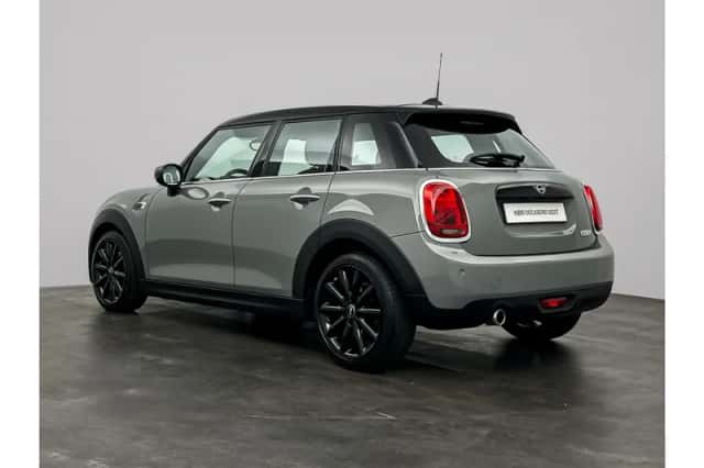 MINI Cooper (2021) thumbnail 3
