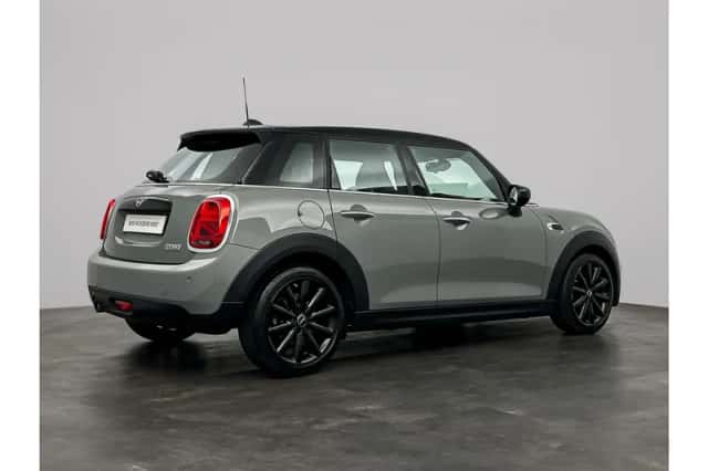 MINI Cooper (2021) thumbnail 5