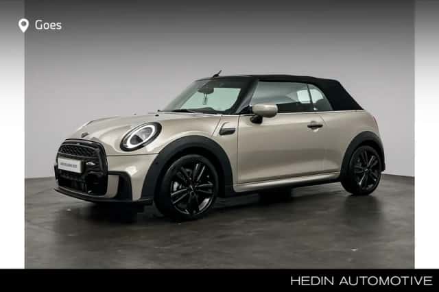 MINI Cooper (2023) thumbnail 1