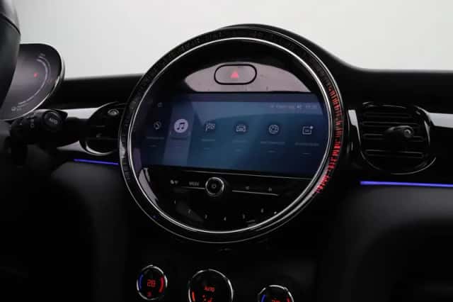 MINI Electric (2022) thumbnail 14