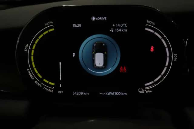 MINI Electric (2022) thumbnail 5